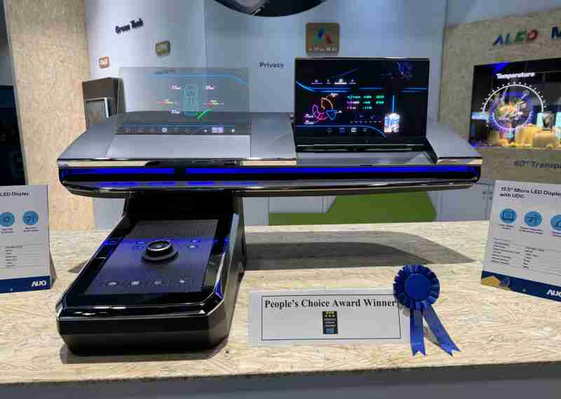 银河集团车用Micro LED Display HMI解决方案获”最佳车用显示奖”，，以用户为中心开发，，，，针对前座驾驶与乘客设计兼具娱乐与安全的高画质屏幕，，，包含车舱前座的Micro LED透明屏幕及全球首款内建镜头的智慧Micro LED显示器